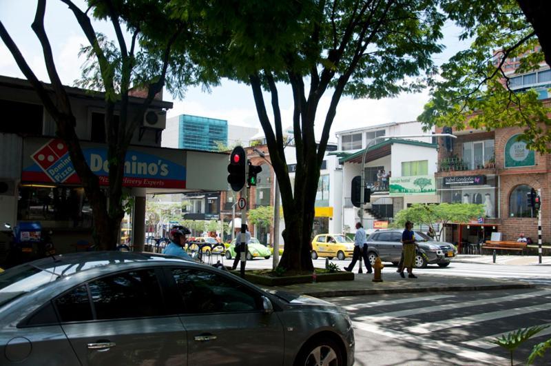 Saman Hostel Medellin Bagian luar foto
