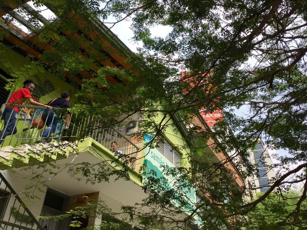 Saman Hostel Medellin Bagian luar foto