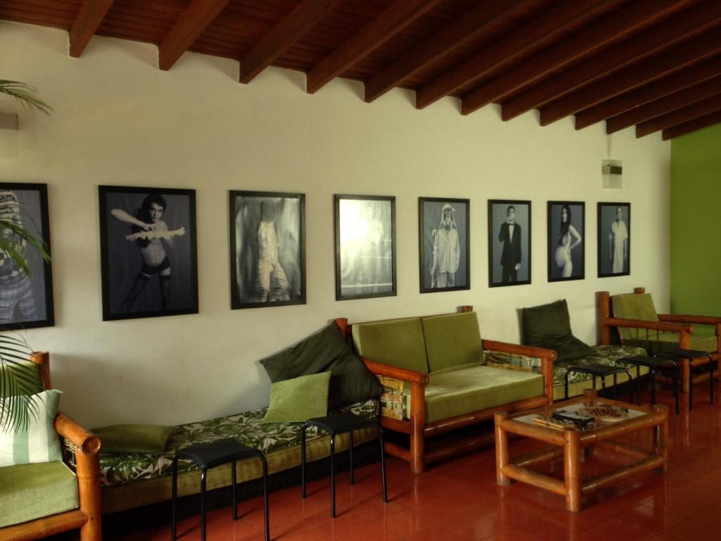 Saman Hostel Medellin Bagian luar foto