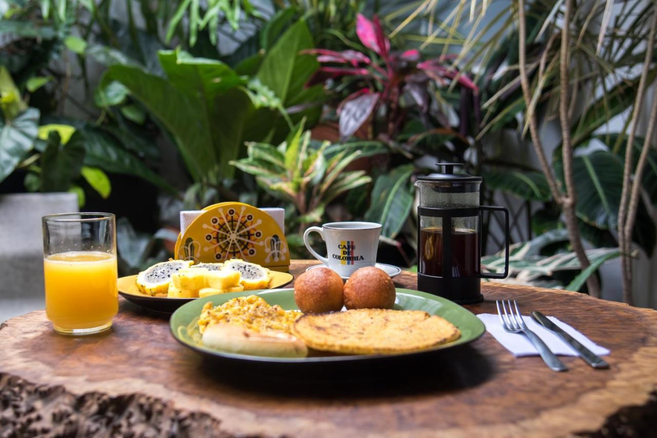 Saman Hostel Medellin Bagian luar foto